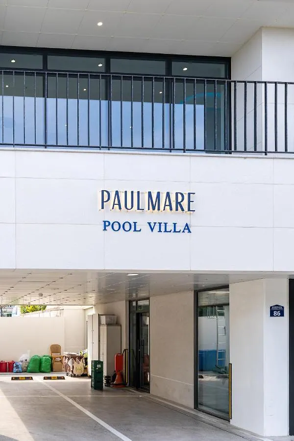 Paul Mare Pool Villa Busan