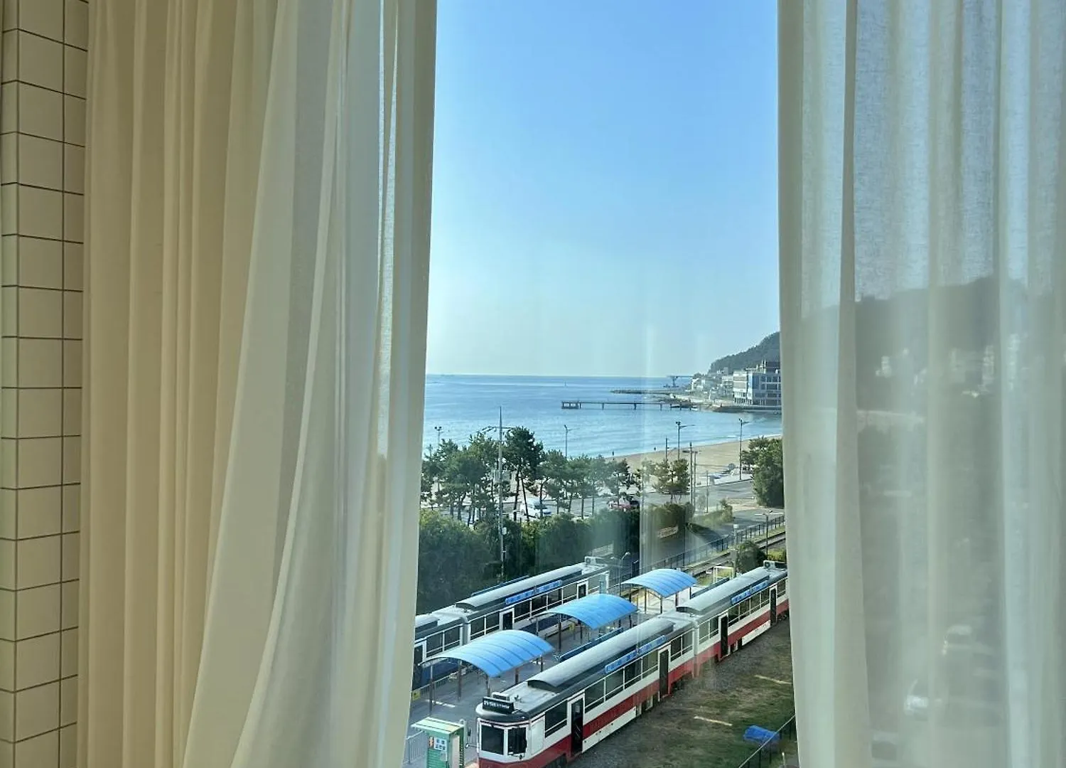 Paul Mare Pool Villa Busan