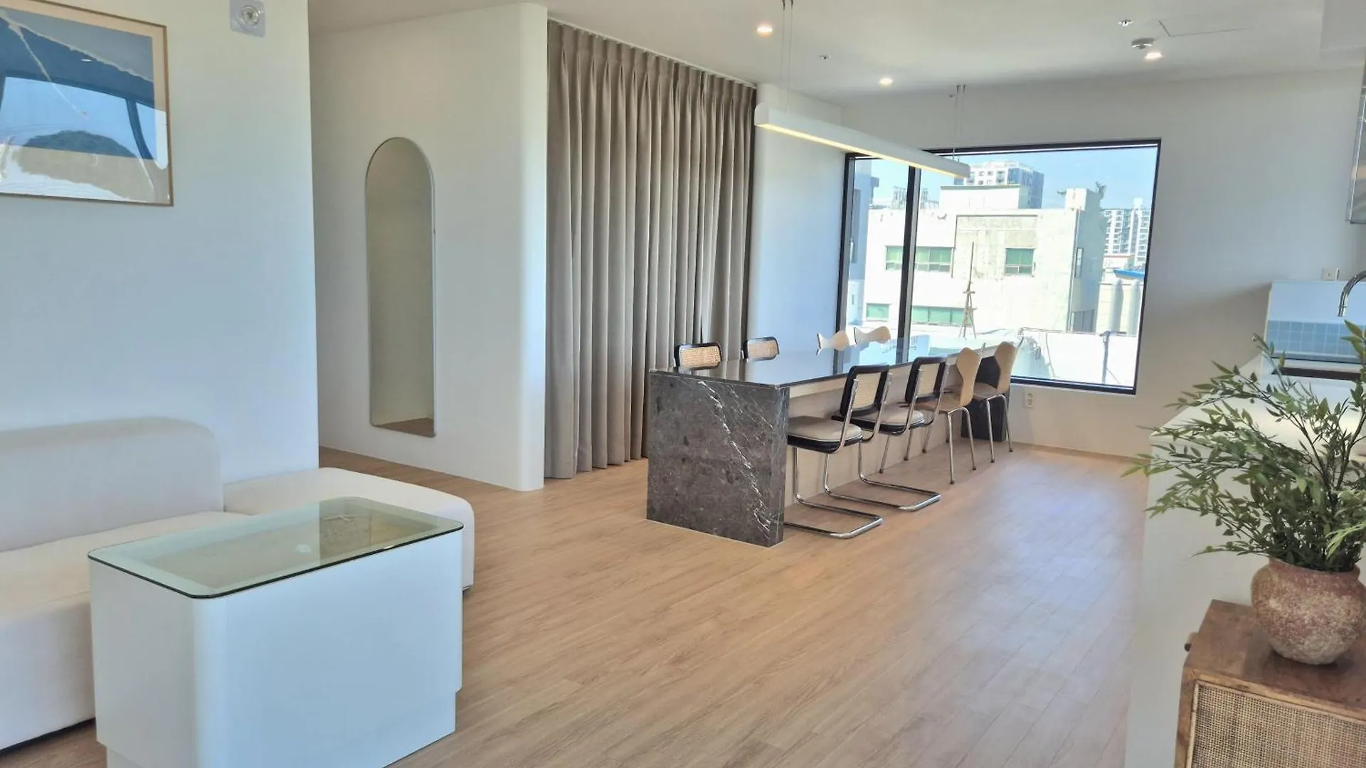 Holiday home Paul Mare Pool Villa Busan